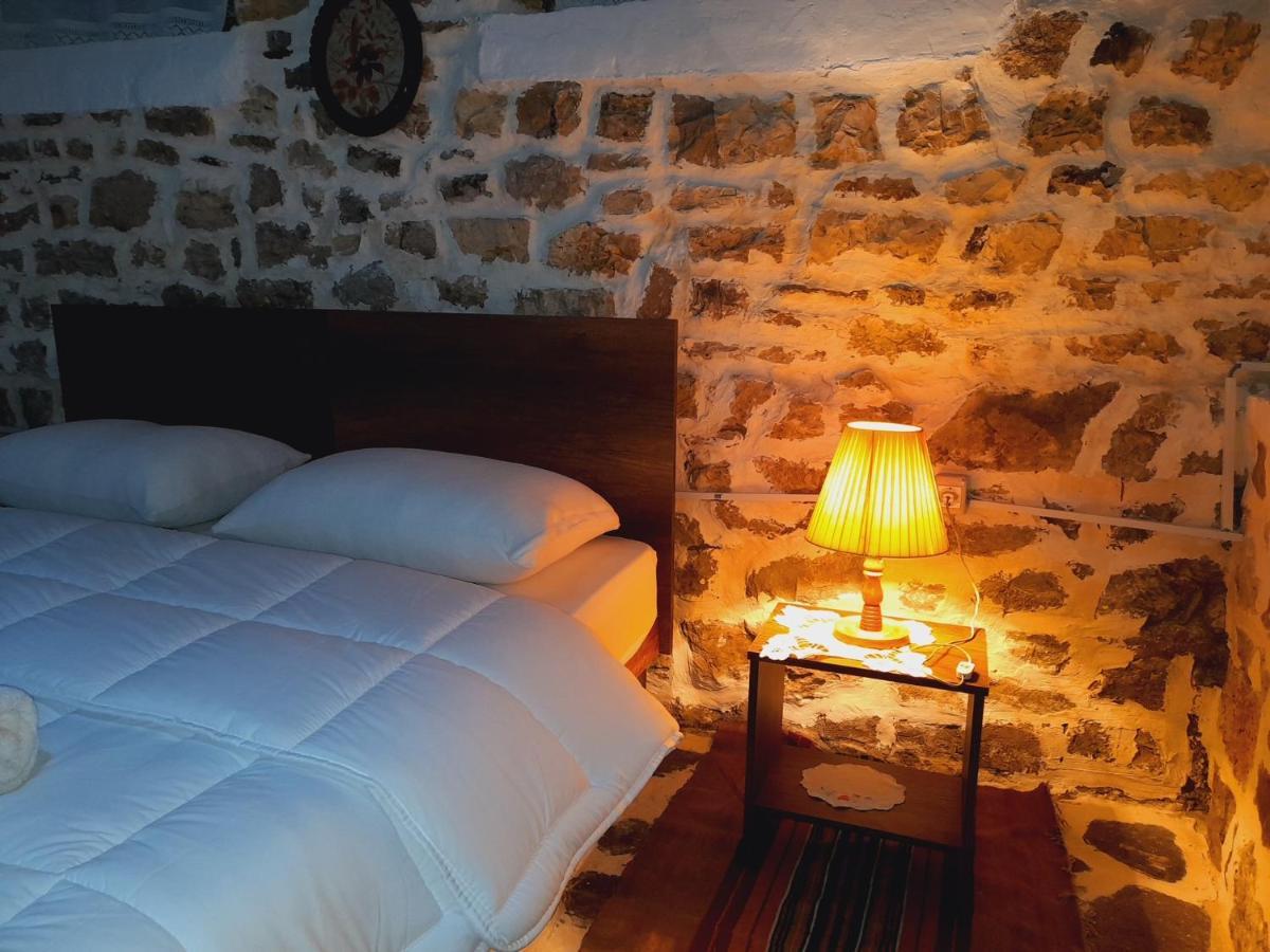 Gorica'S Bridge Hotel Berat Esterno foto