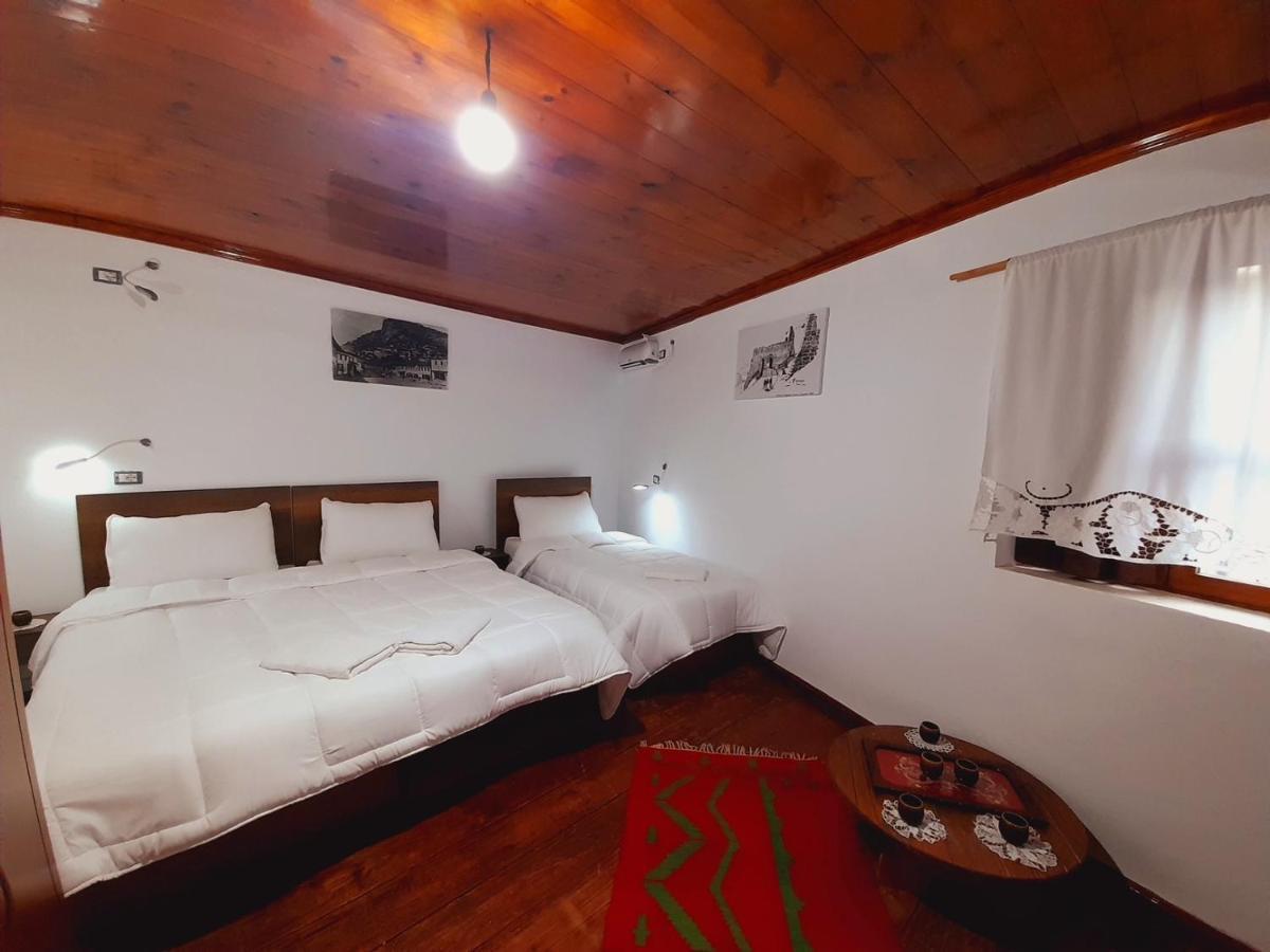 Gorica'S Bridge Hotel Berat Esterno foto