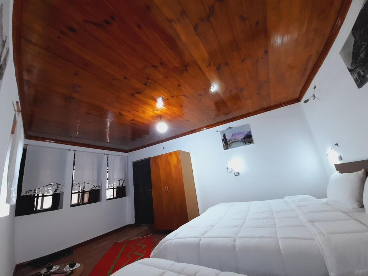 Gorica'S Bridge Hotel Berat Esterno foto