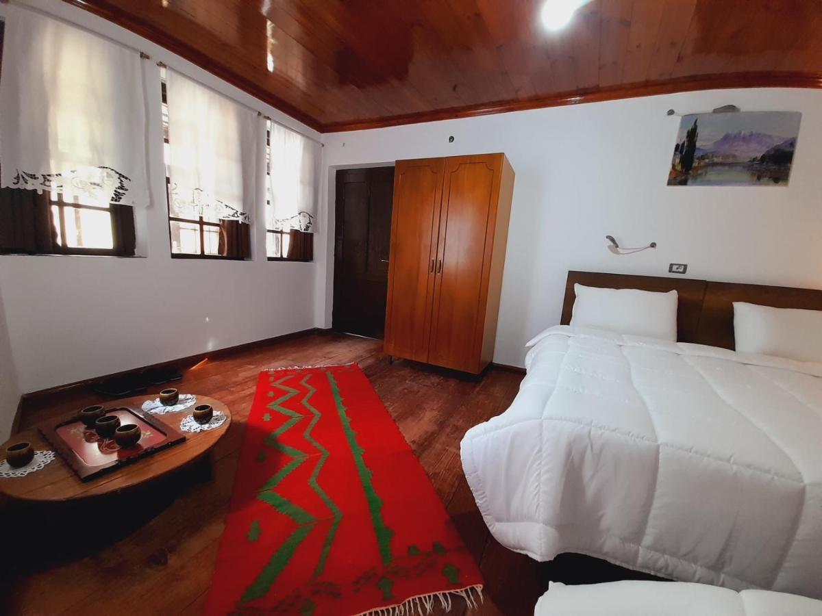 Gorica'S Bridge Hotel Berat Esterno foto