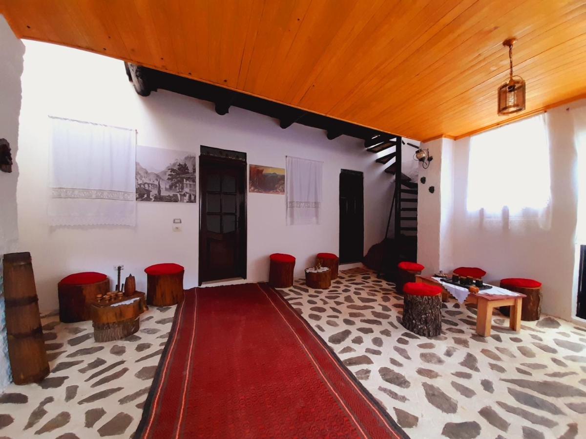 Gorica'S Bridge Hotel Berat Esterno foto