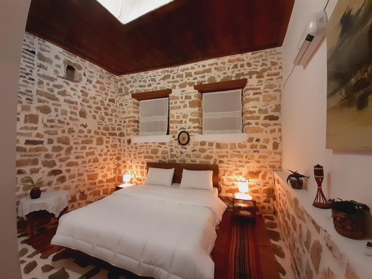 Gorica'S Bridge Hotel Berat Esterno foto