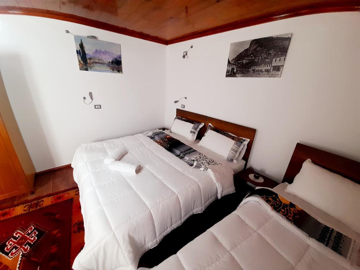 Gorica'S Bridge Hotel Berat Esterno foto