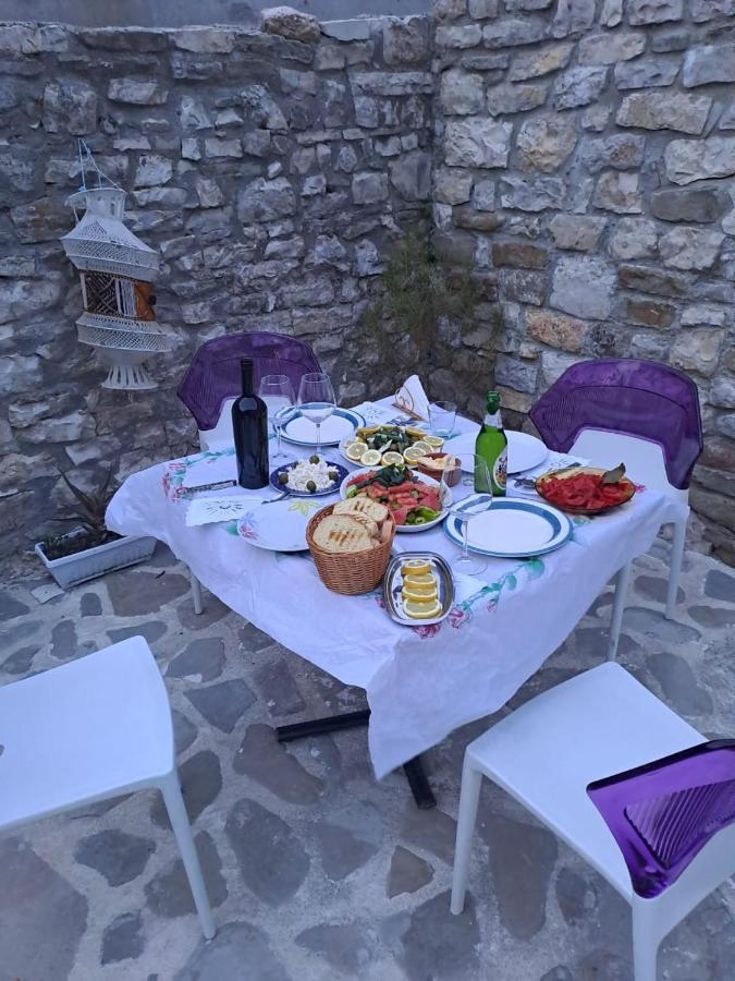 Gorica'S Bridge Hotel Berat Esterno foto